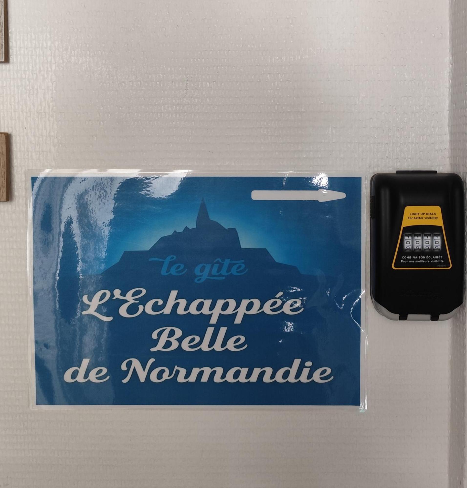 L'Echappee Belle De Normandie Saint-James Rum bild